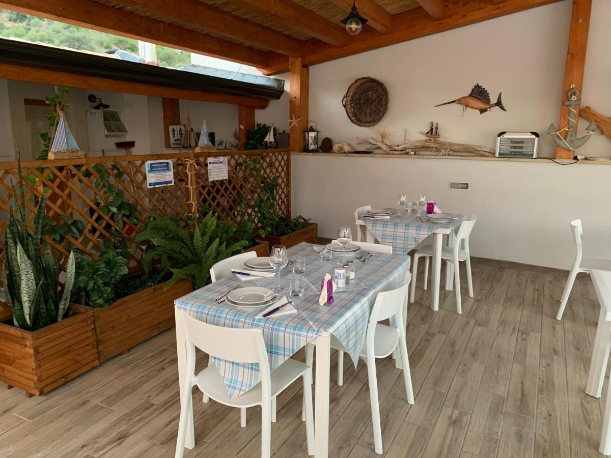 Ittiturismo S.Croce Hotell Teulada Exteriör bild